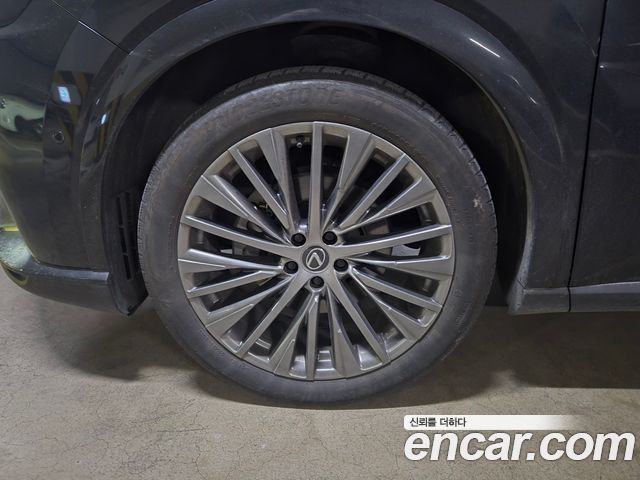 Лексус RX350h 2023 — миниатюра 6