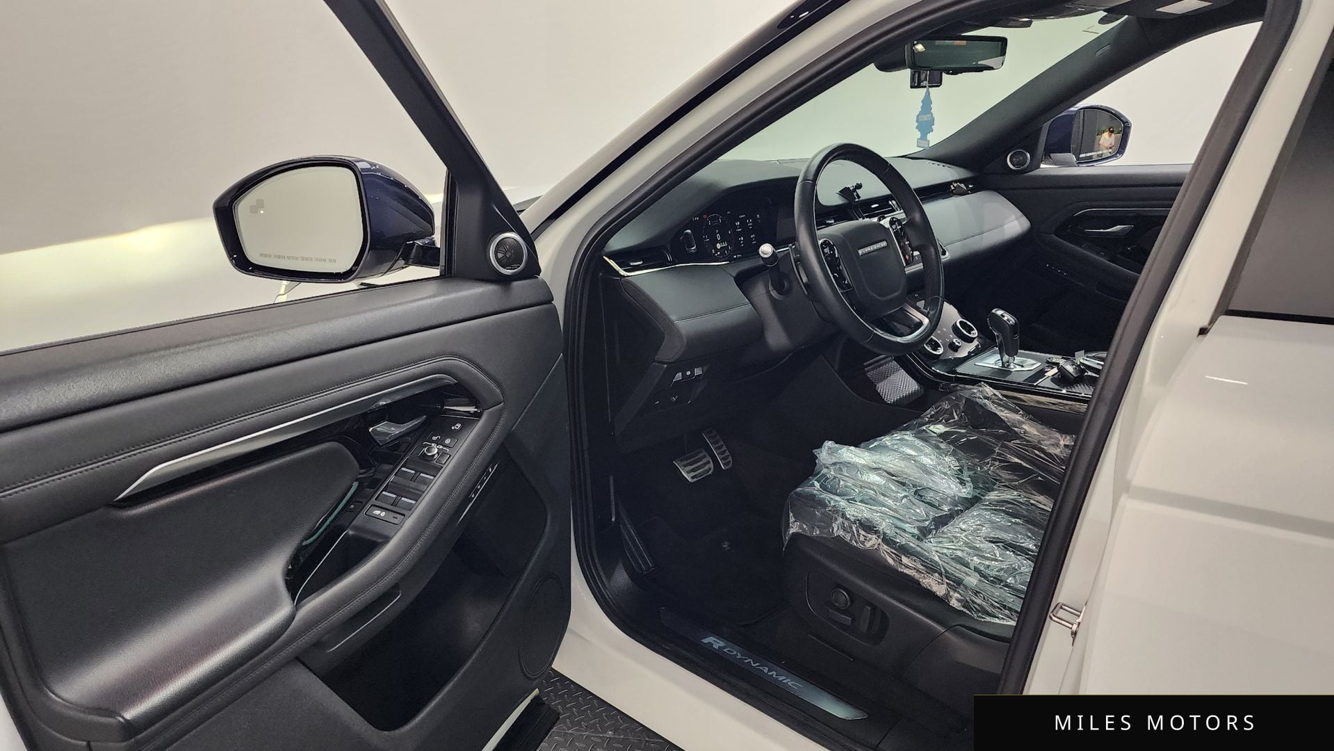 Land Rover Range Rover Evoque 2020 — миниатюра 10