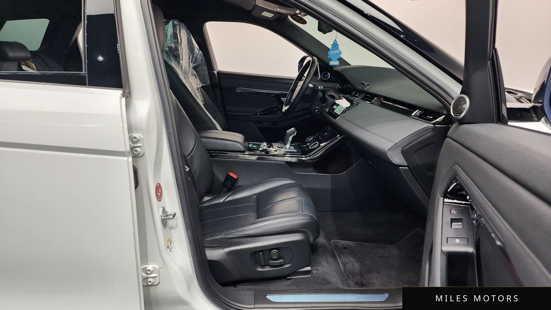 Land Rover Range Rover Evoque 2020 — миниатюра 11