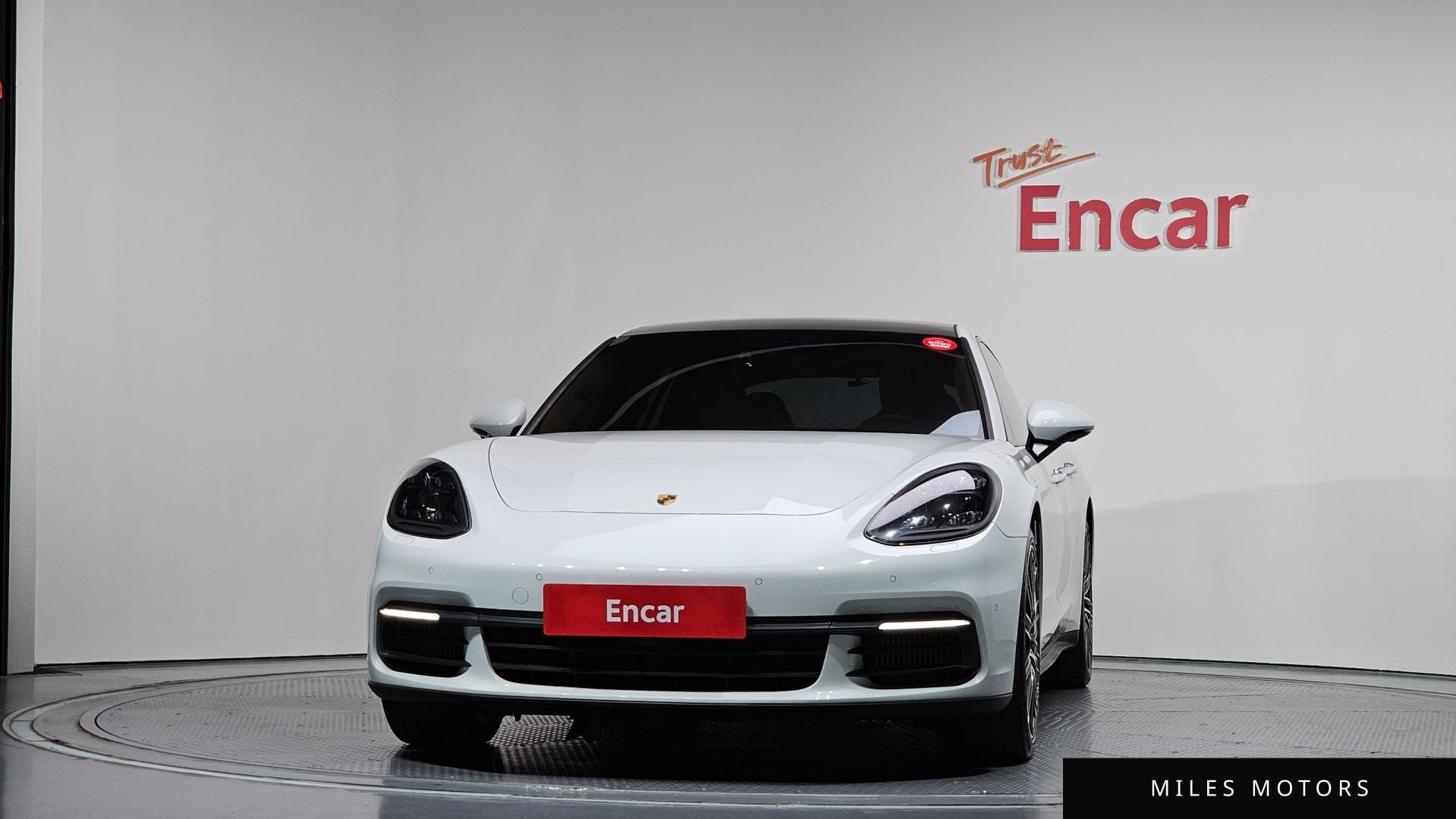 Porsche Panamera 2018 — миниатюра 3