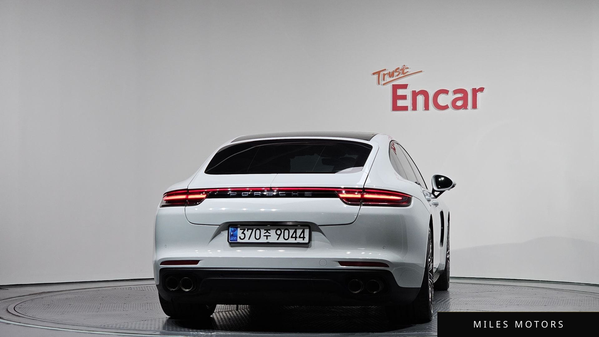 Porsche Panamera 2018 — миниатюра 4