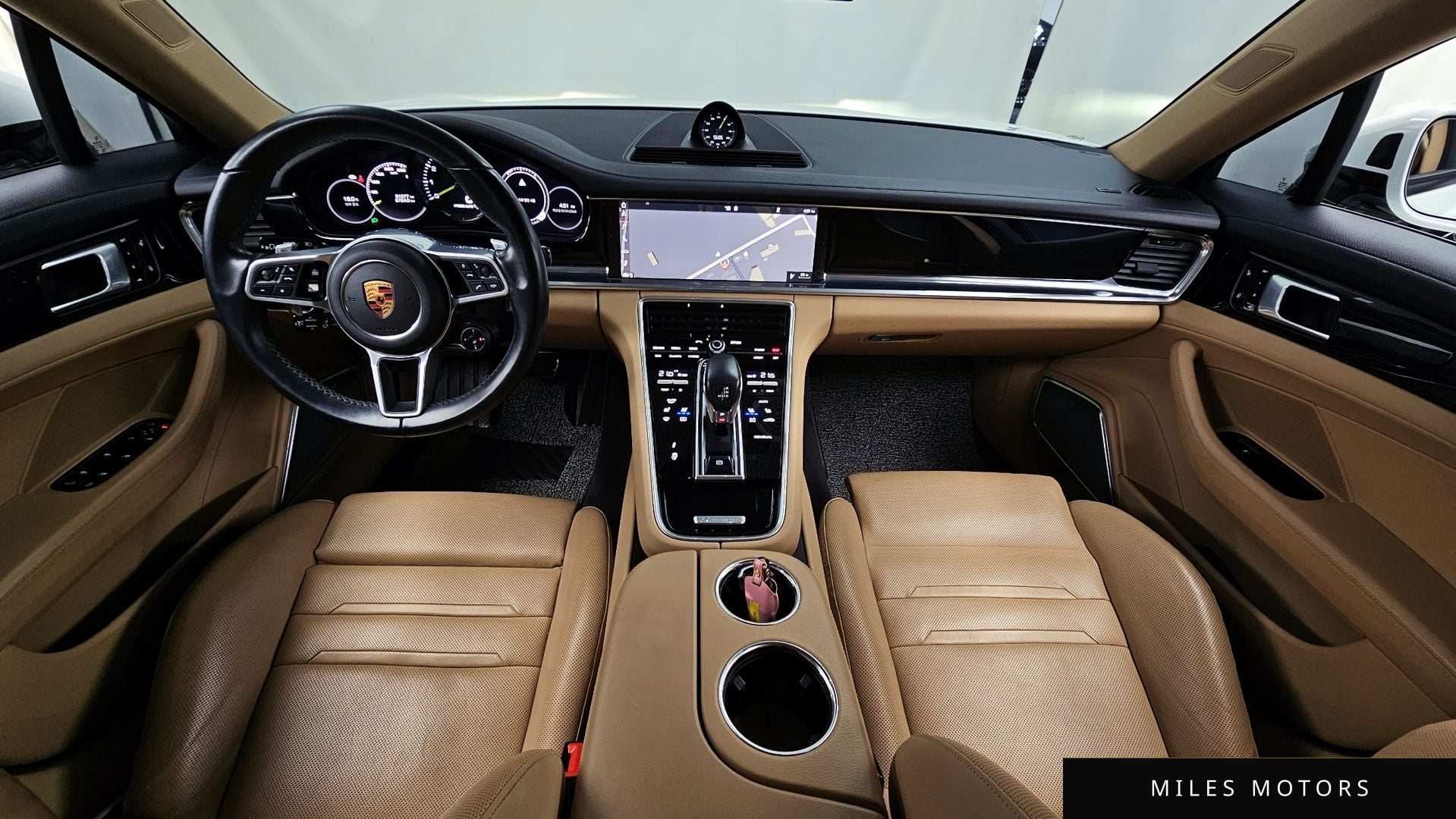Porsche Panamera 2018 — миниатюра 7