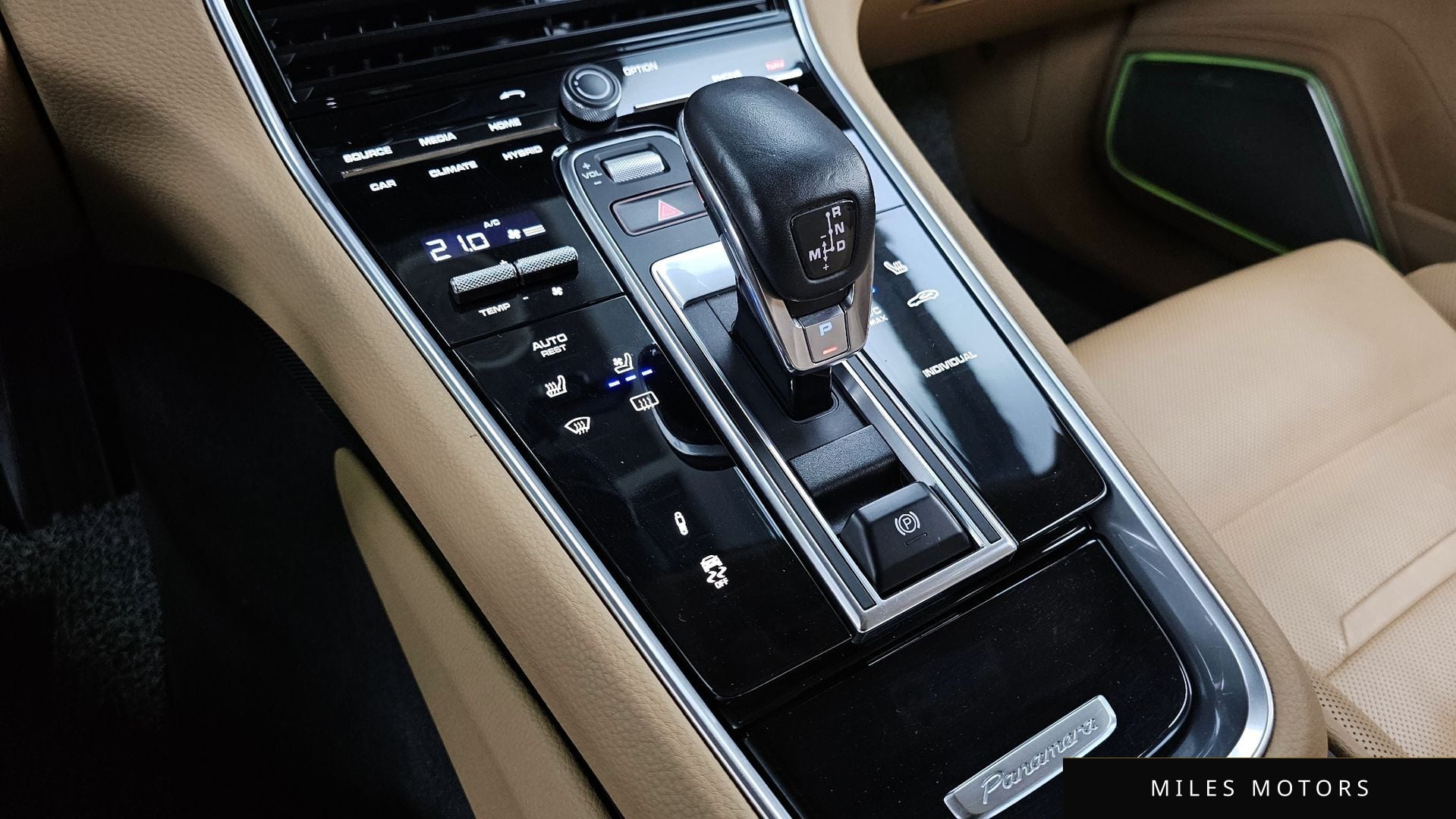 Porsche Panamera 2018 — миниатюра 9