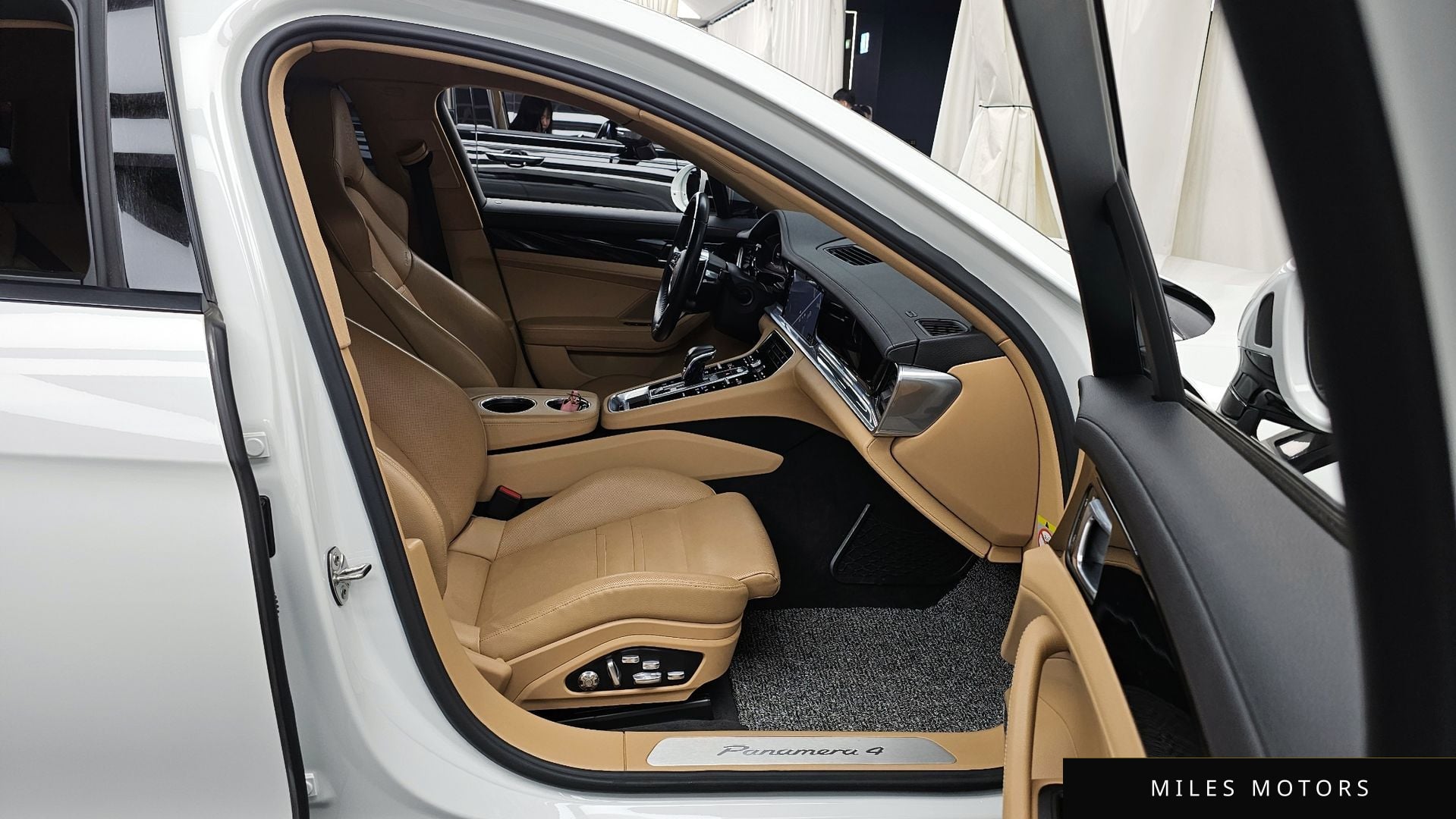 Porsche Panamera 2018 — миниатюра 10