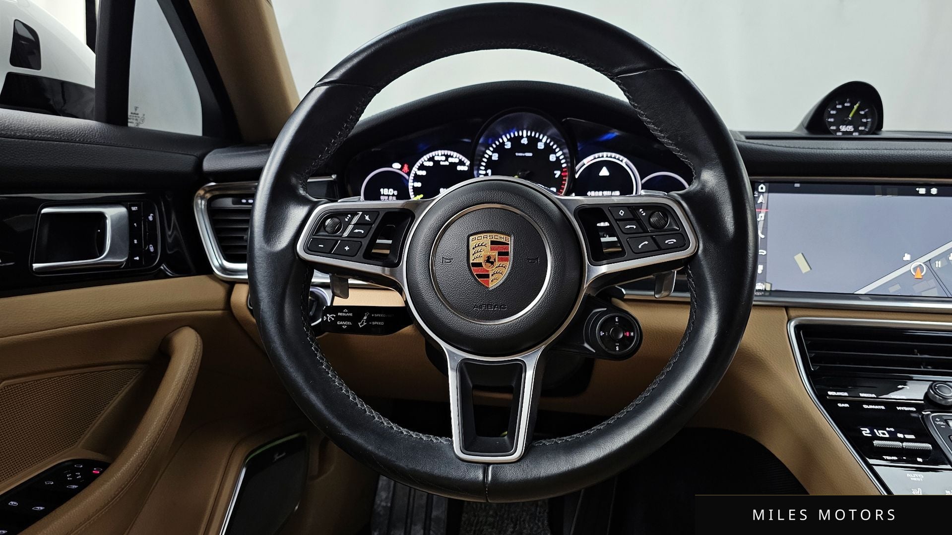 Porsche Panamera 2018 — миниатюра 12