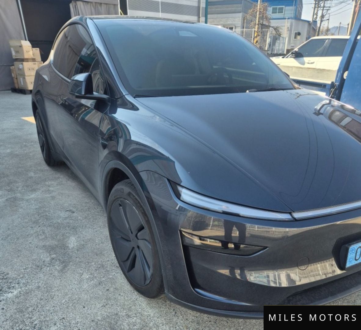 Tesla Model Y 2025 — миниатюра 2