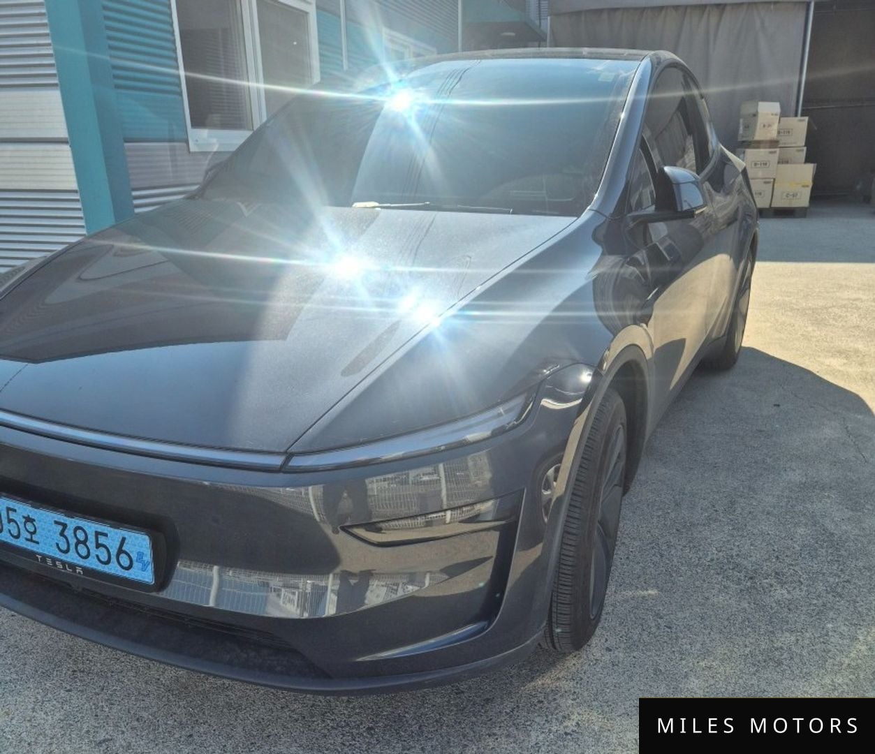 Tesla Model Y 2025 — миниатюра 3