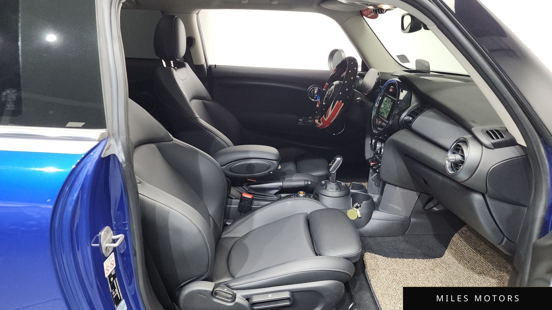 MINI Cooper 2021 — миниатюра 11