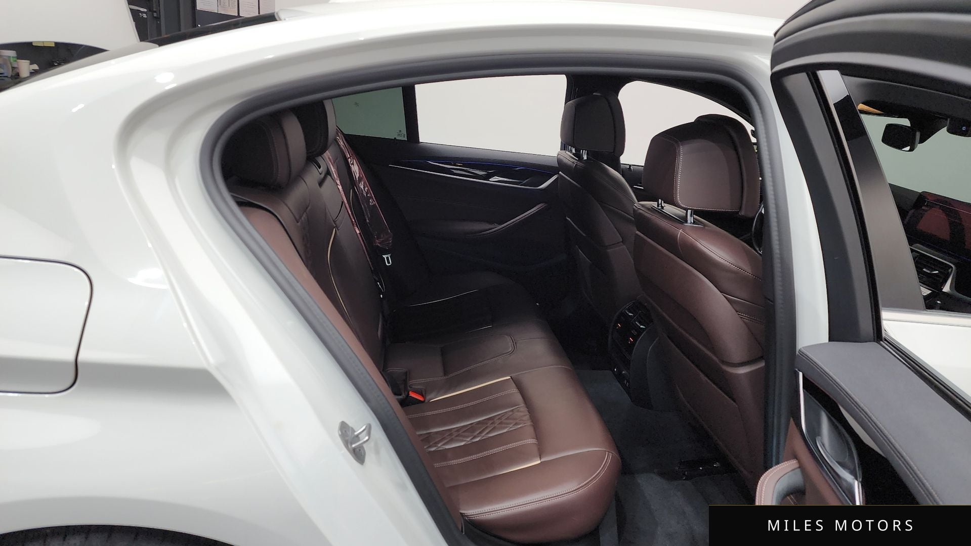 BMW 5시리즈 (G30) 2021 — миниатюра 12