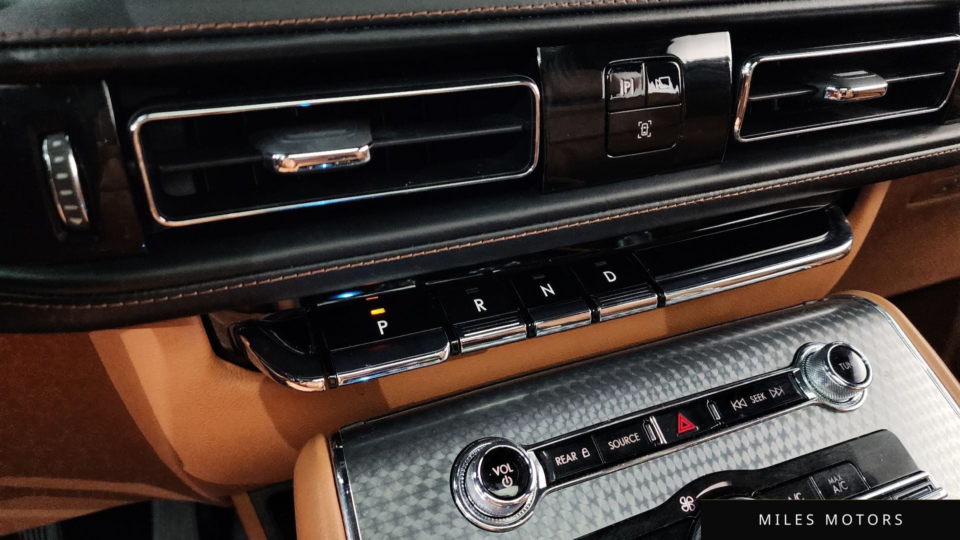 Lincoln Aviator 2022 — миниатюра 9