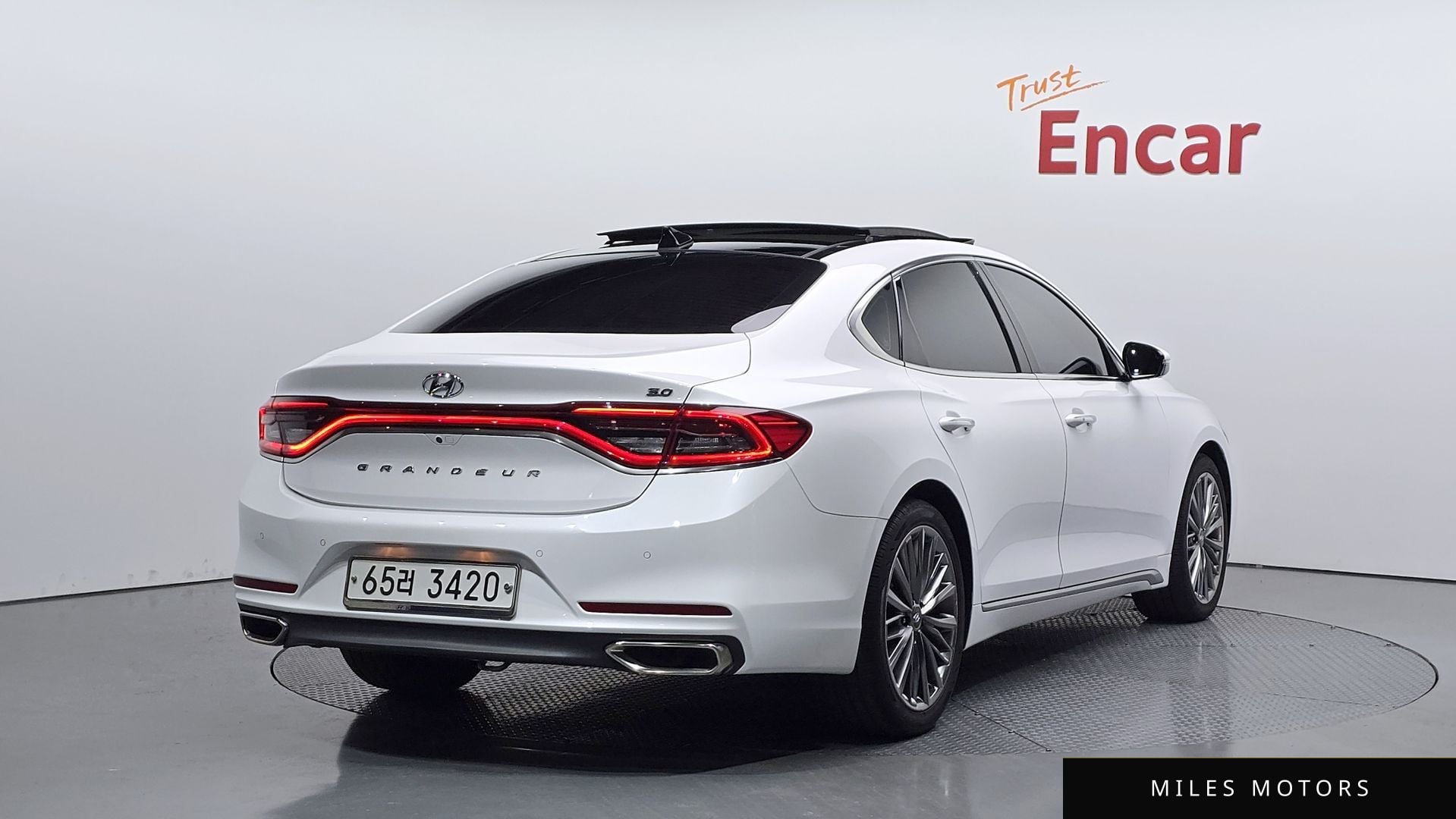 Hyundai Grandeur 2018 — фото 1 из 12