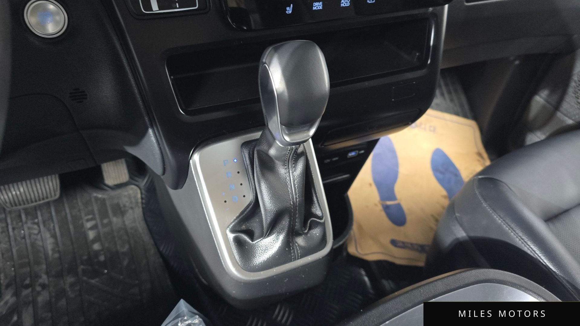 Hyundai Staria 2023 — миниатюра 9