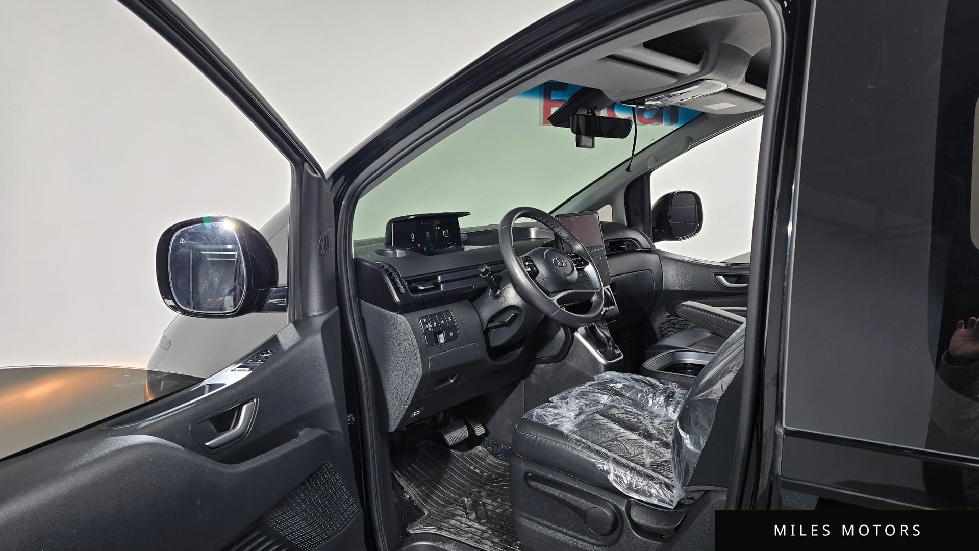 Hyundai Staria 2023 — миниатюра 10