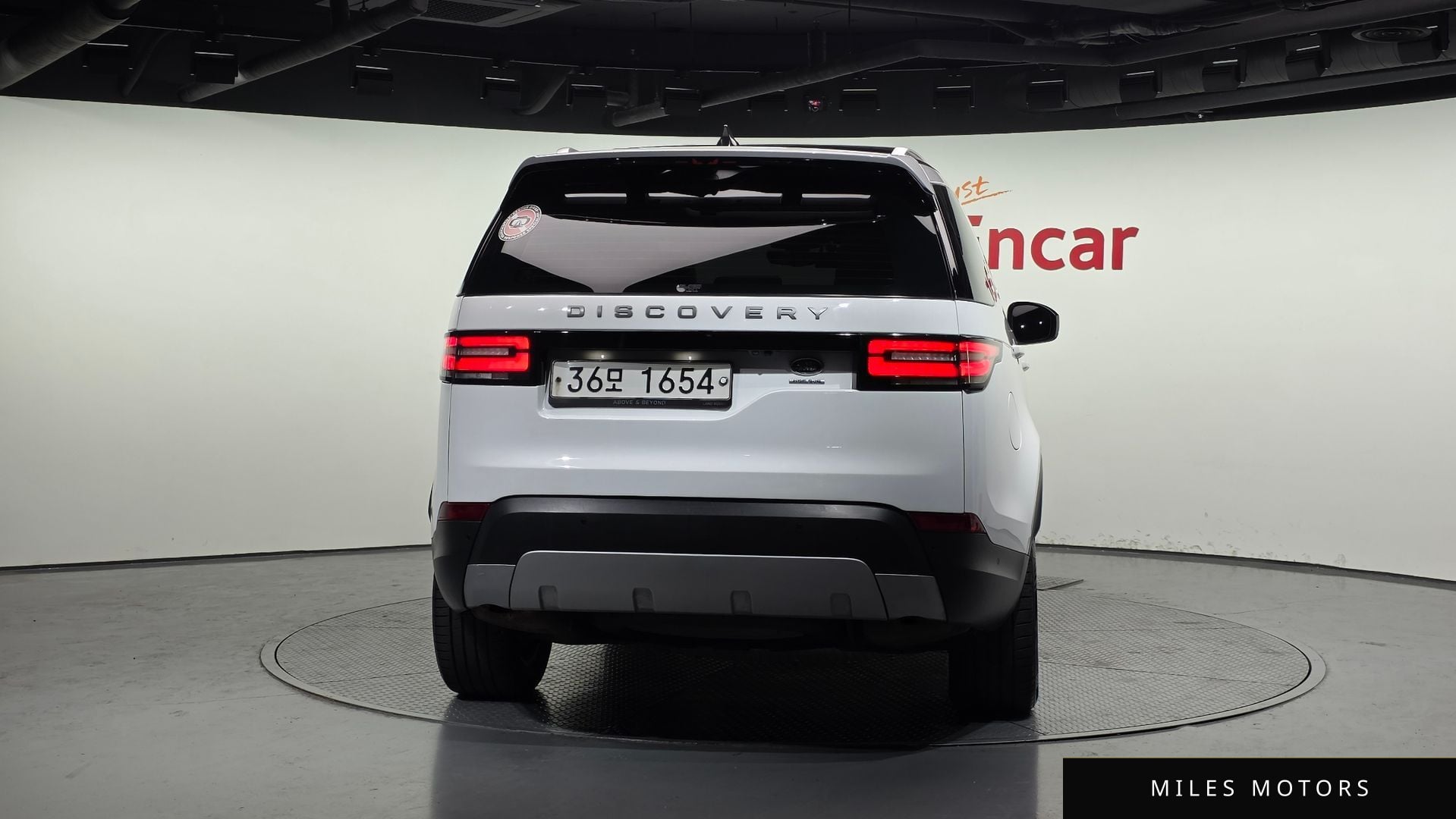 Land Rover Discovery 2019 — миниатюра 4