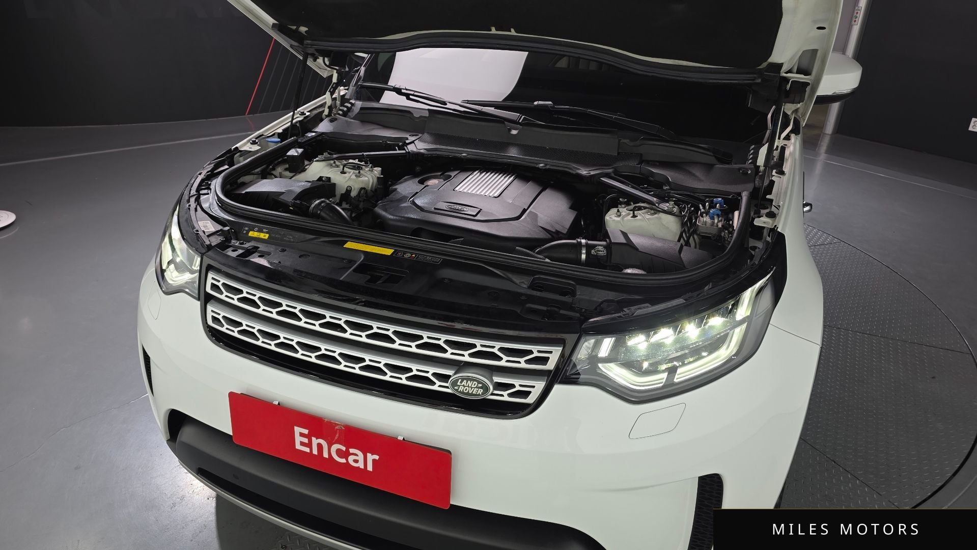 Land Rover Discovery 2019 — миниатюра 6
