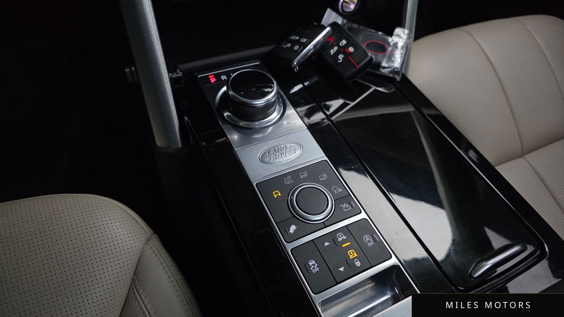 Land Rover Discovery 2019 — миниатюра 9