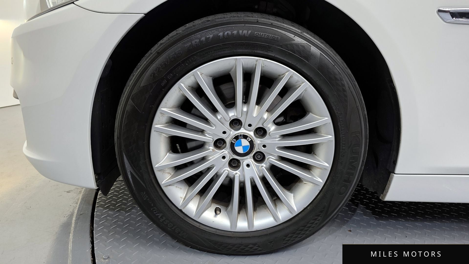 BMW 5 Series (F10) 2014 — миниатюра 5