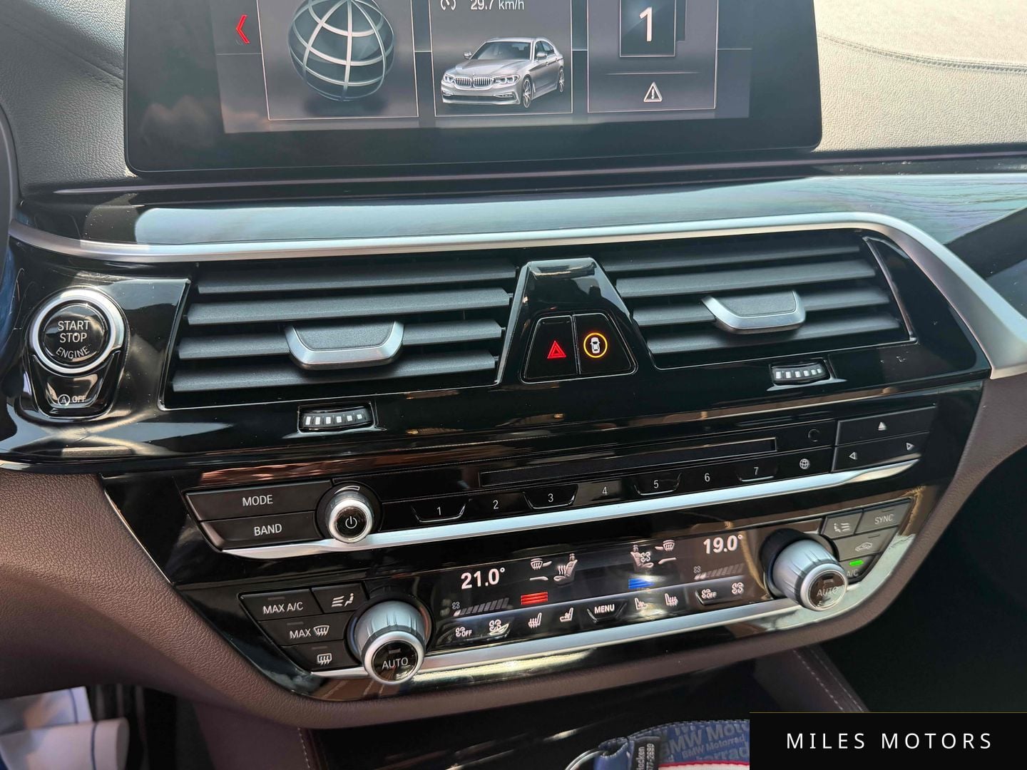 BMW 5 Series (G30) 2019 — миниатюра 12