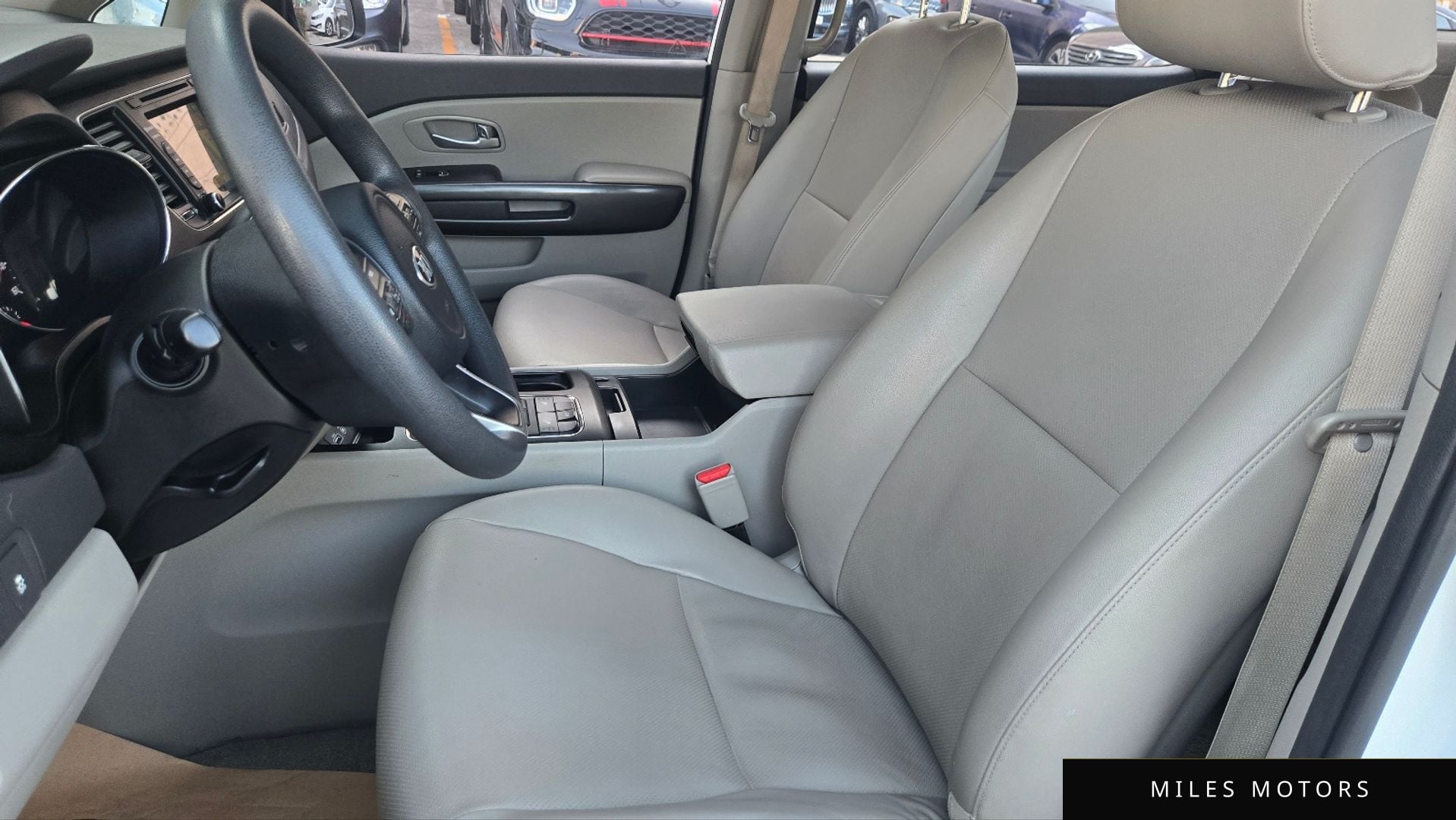 Kia Canival 2018 — миниатюра 10