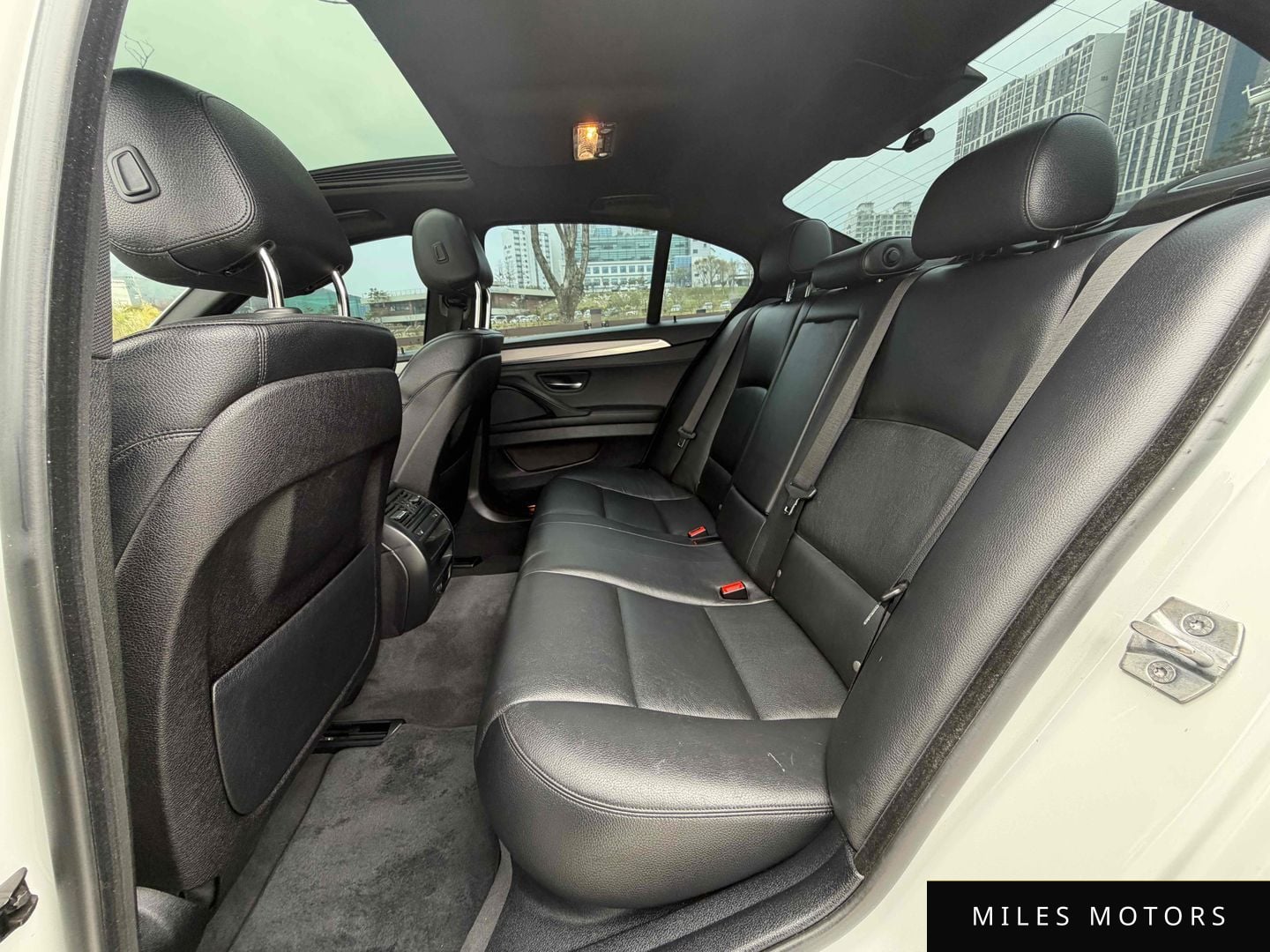 BMW 5 Series (F10) 2015 — миниатюра 11