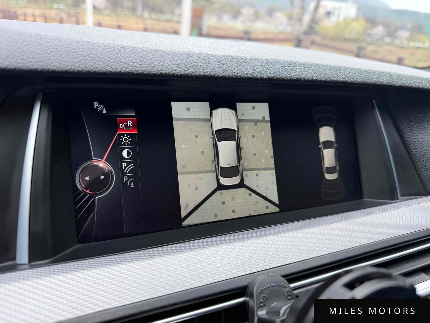 BMW 5 Series (F10) 2015 — миниатюра 12