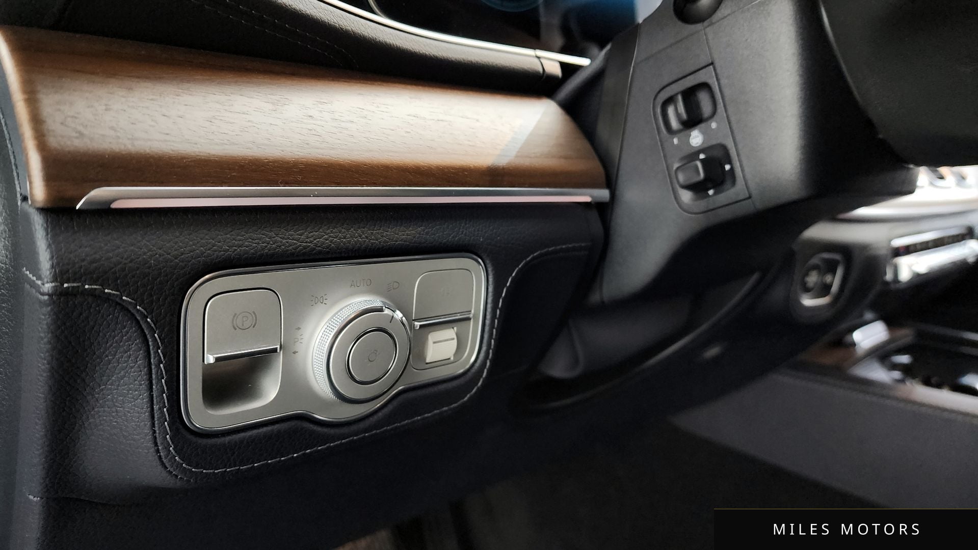 Mercedes-Benz GLE-Class W167 2021 — миниатюра 16