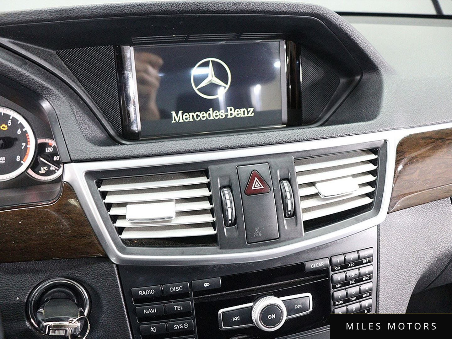 Mercedes-Benz E-Class W212 2011 — миниатюра 9