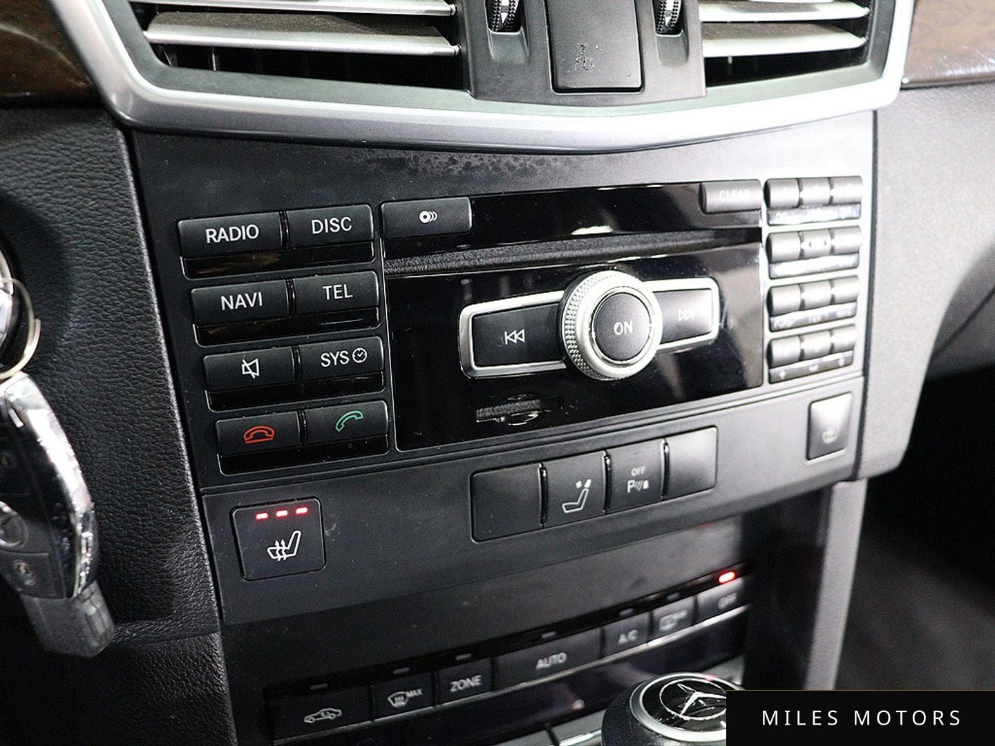 Mercedes-Benz E-Class W212 2011 — миниатюра 11