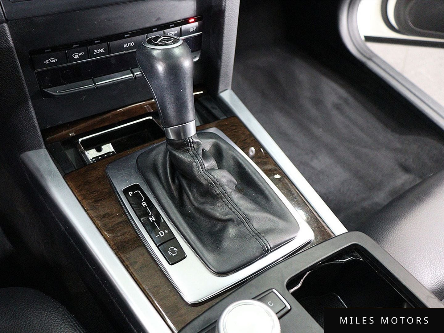 Mercedes-Benz E-Class W212 2011 — миниатюра 12