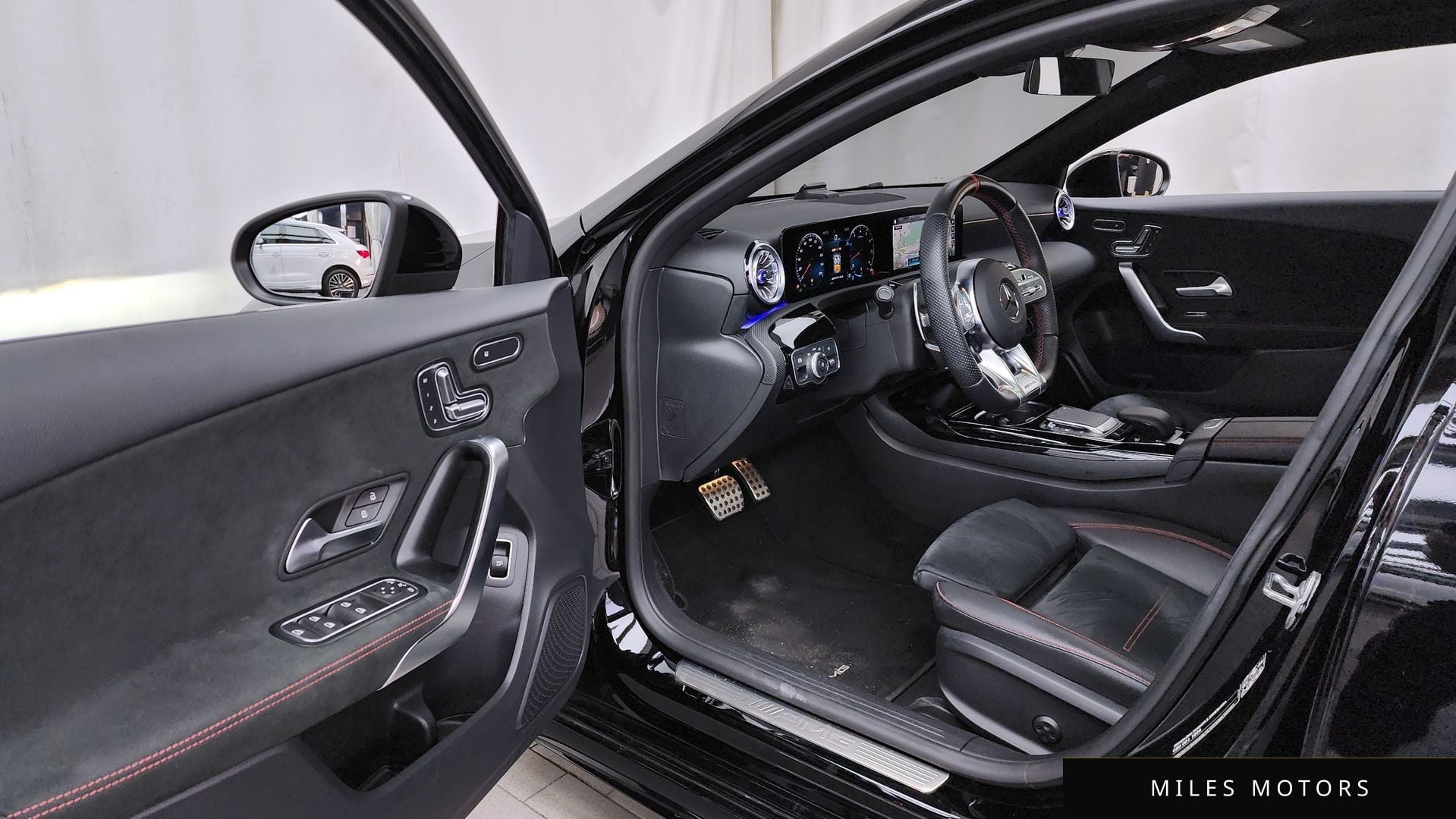 Mercedes-Benz A-Class W177 2023 — миниатюра 10