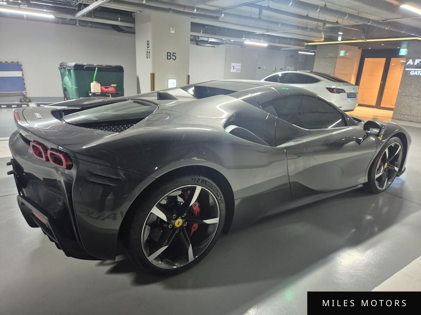 Ferrari SF90 스파이더 2023 — миниатюра 8