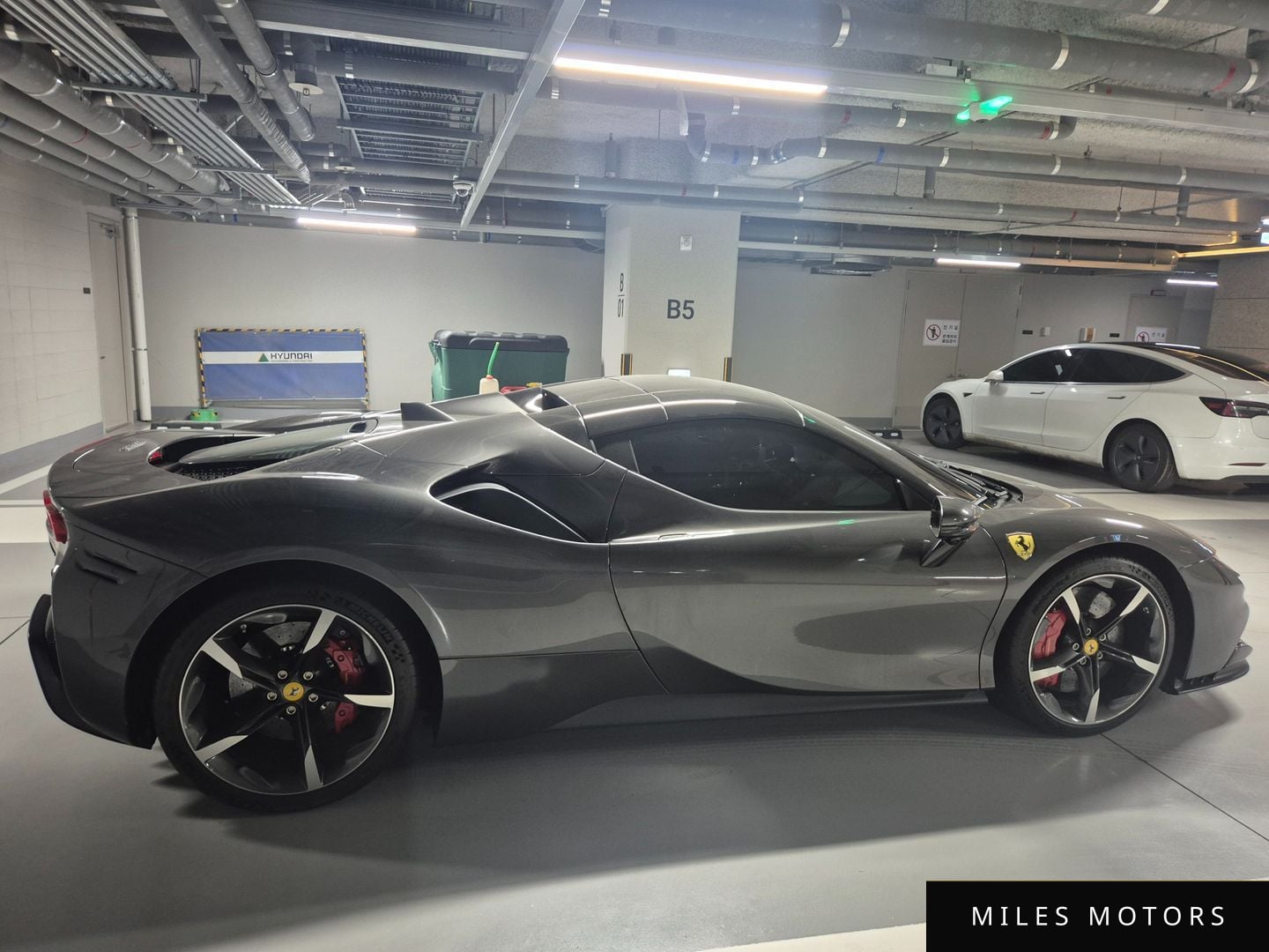 Ferrari SF90 스파이더 2023 — миниатюра 9