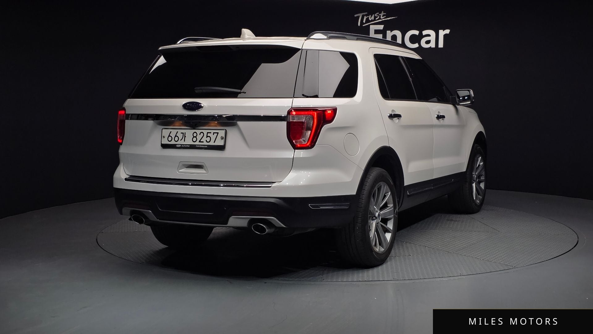Ford Explorer 2018 — миниатюра 2
