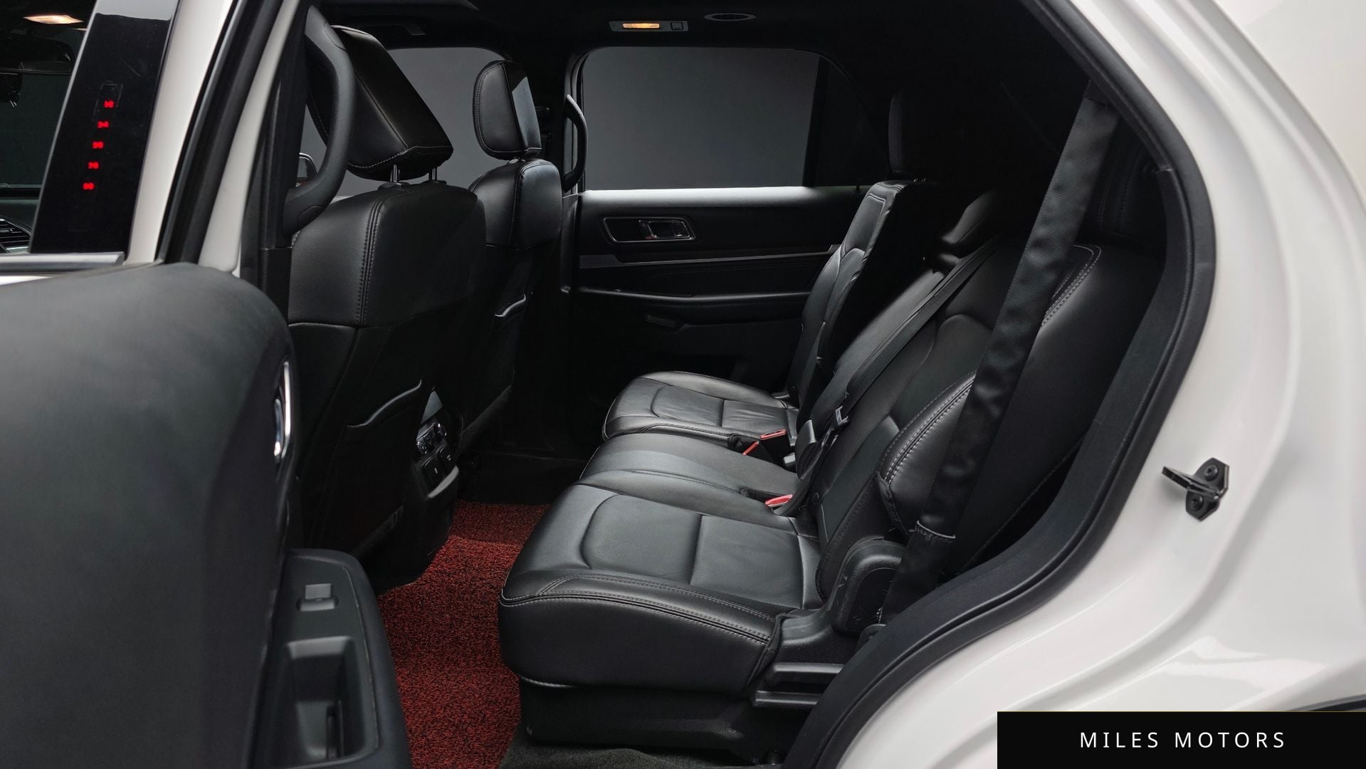 Ford Explorer 2018 — миниатюра 18