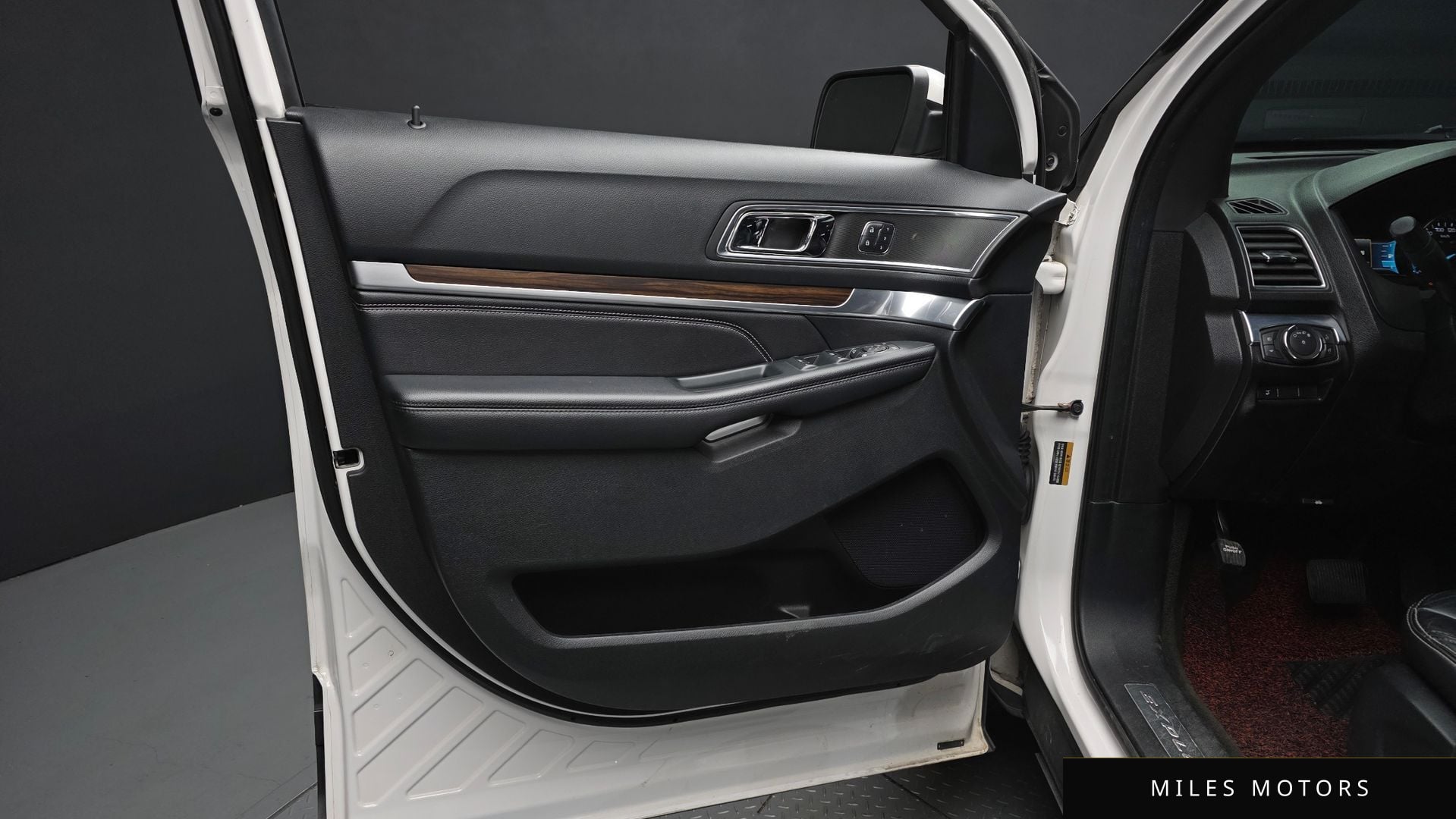 Ford Explorer 2018 — миниатюра 14