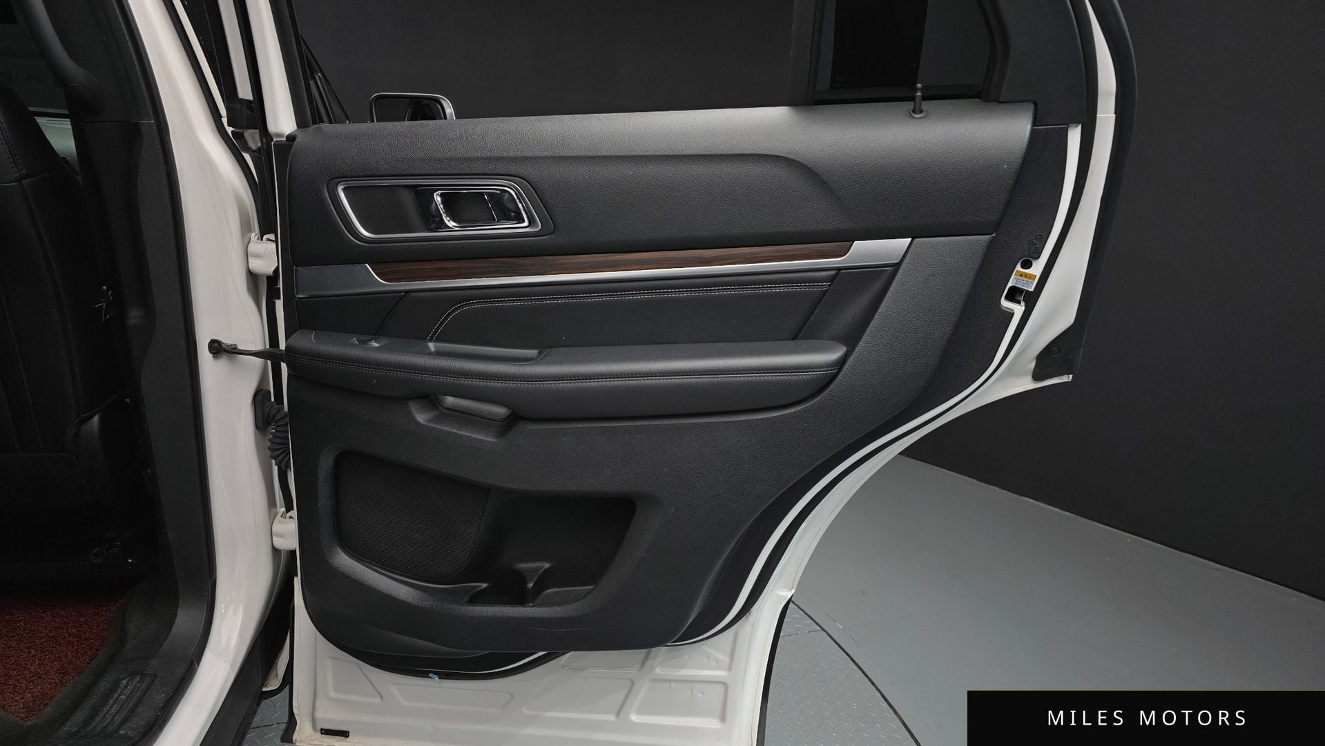 Ford Explorer 2018 — миниатюра 15