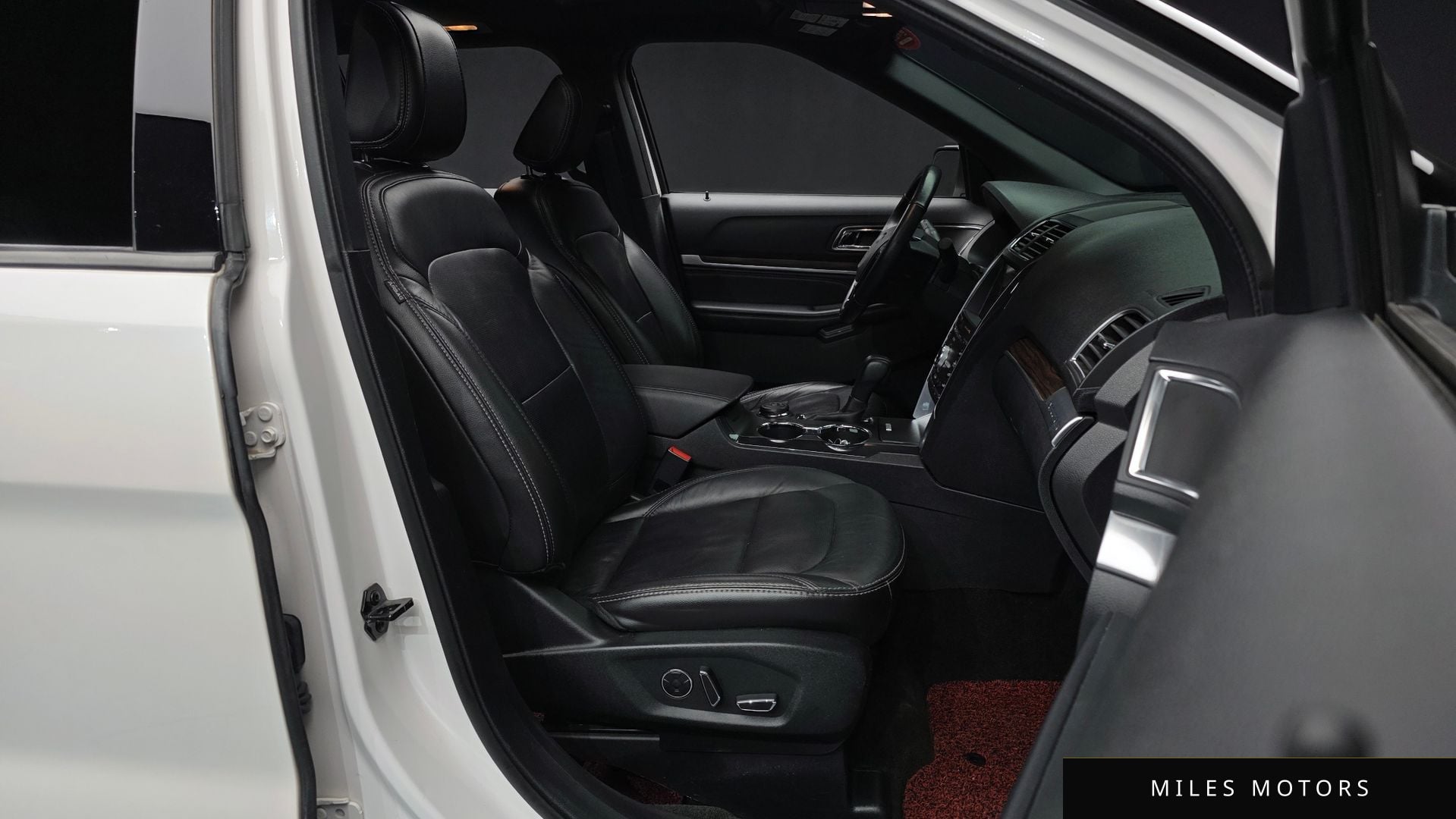 Ford Explorer 2018 — миниатюра 16