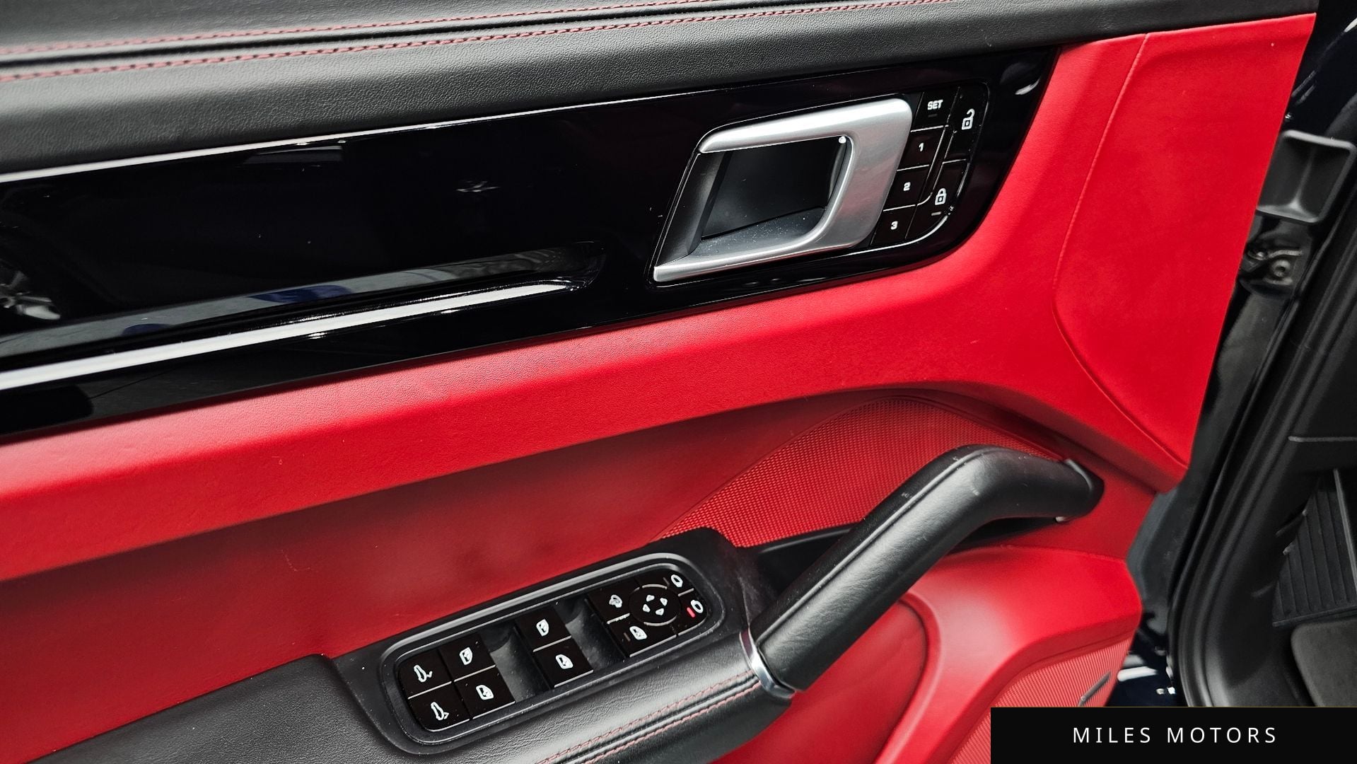 Porsche 카이엔 (PO536) 2020 — миниатюра 30