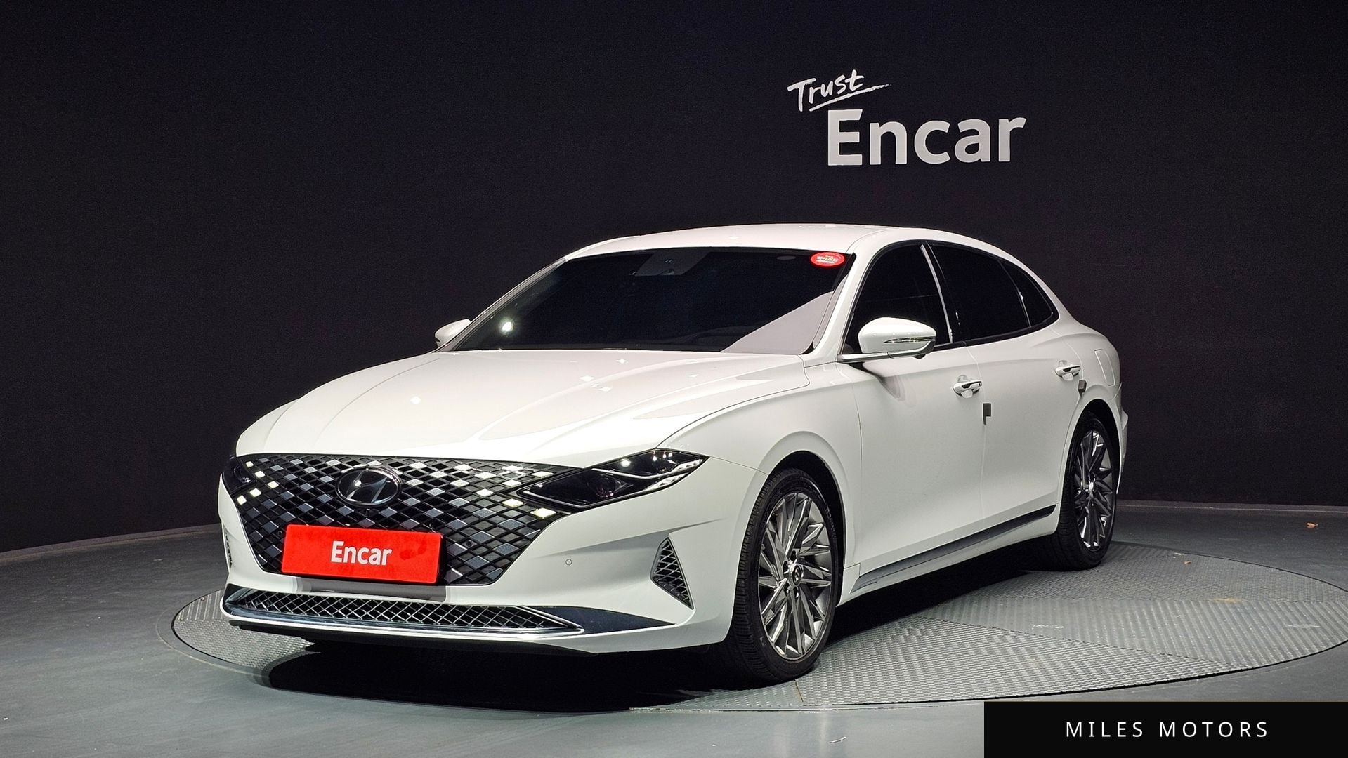 Hyundai Grandeur 2022 — фото 1 из 12