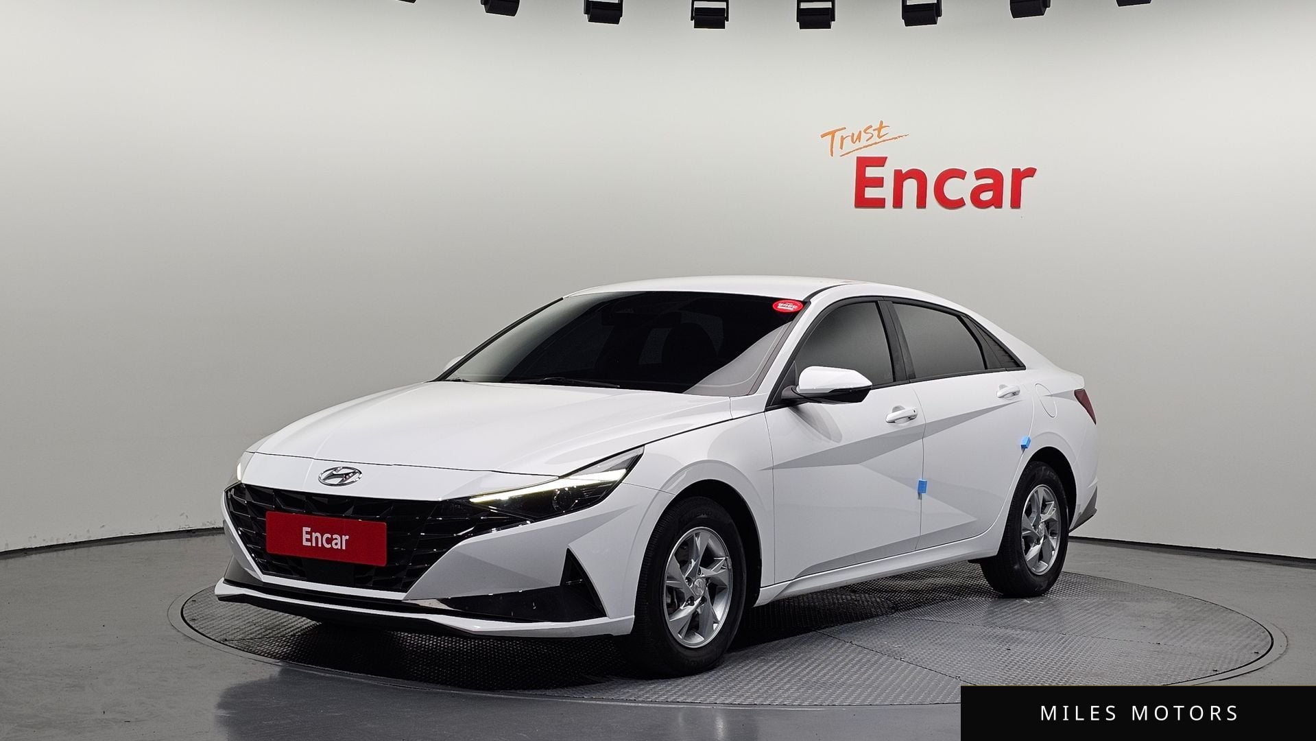 Hyundai AVANTE 2023 — фото 1 из 12
