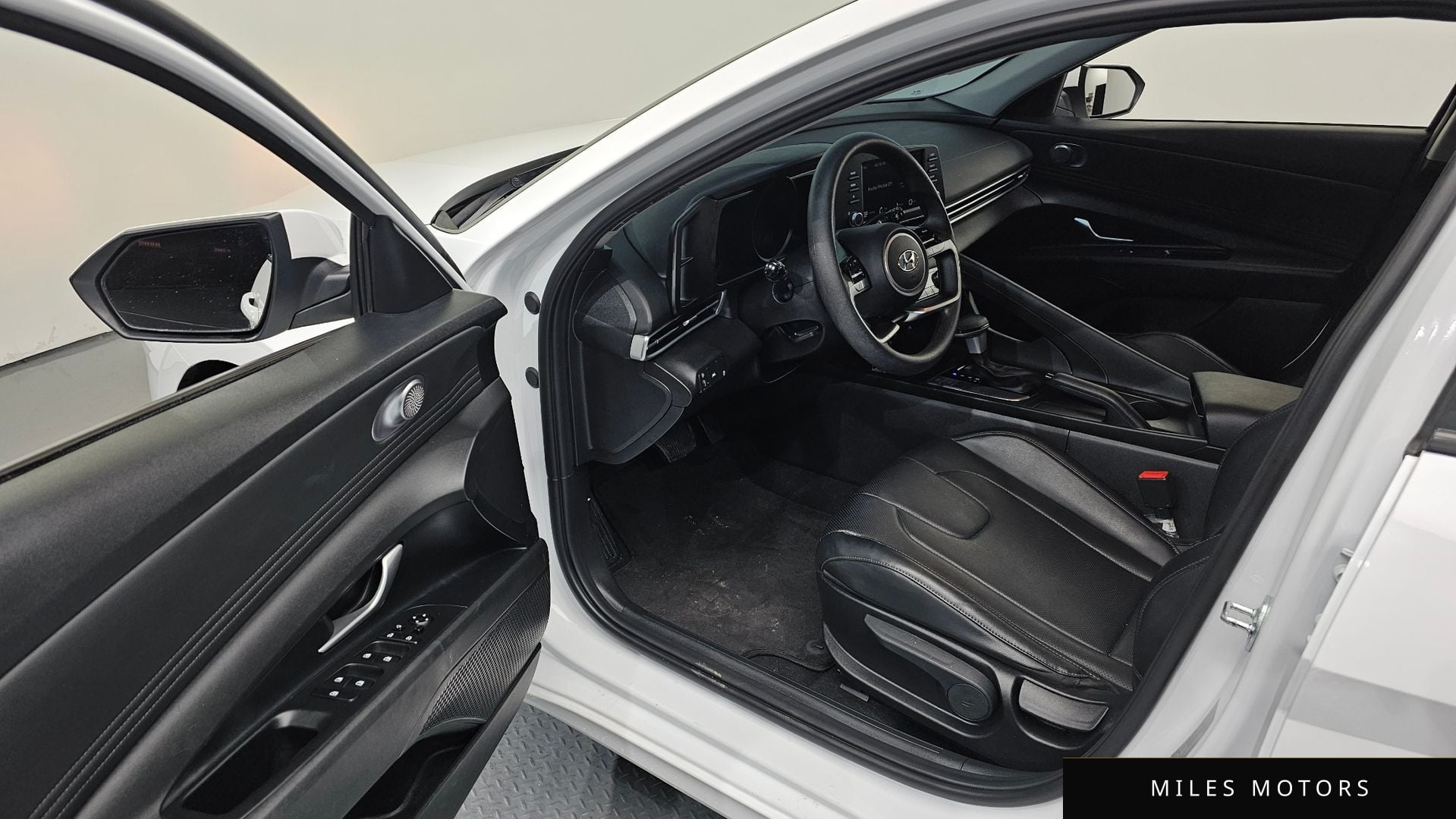 Hyundai AVANTE 2023 — миниатюра 10
