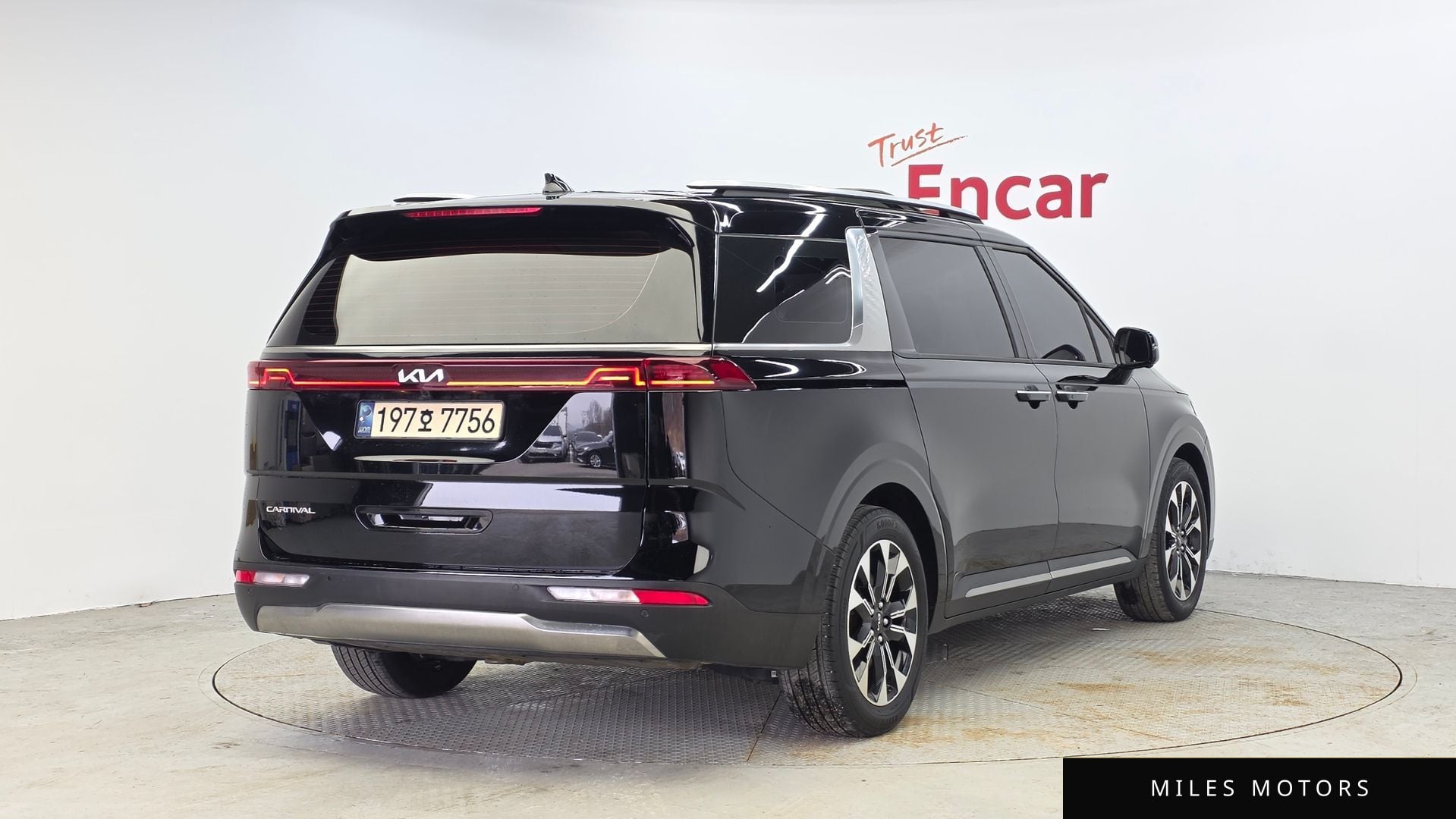 Kia Carnival 2022 — миниатюра 2
