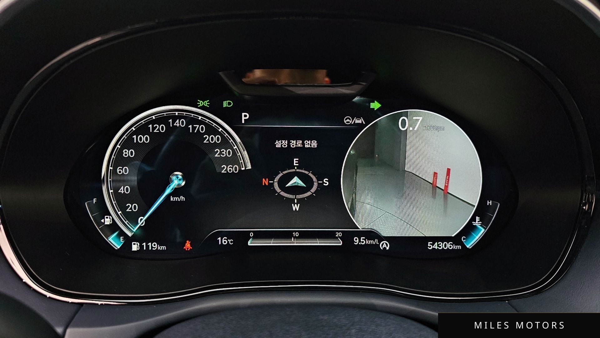 Genesis GV70 2023 — миниатюра 8