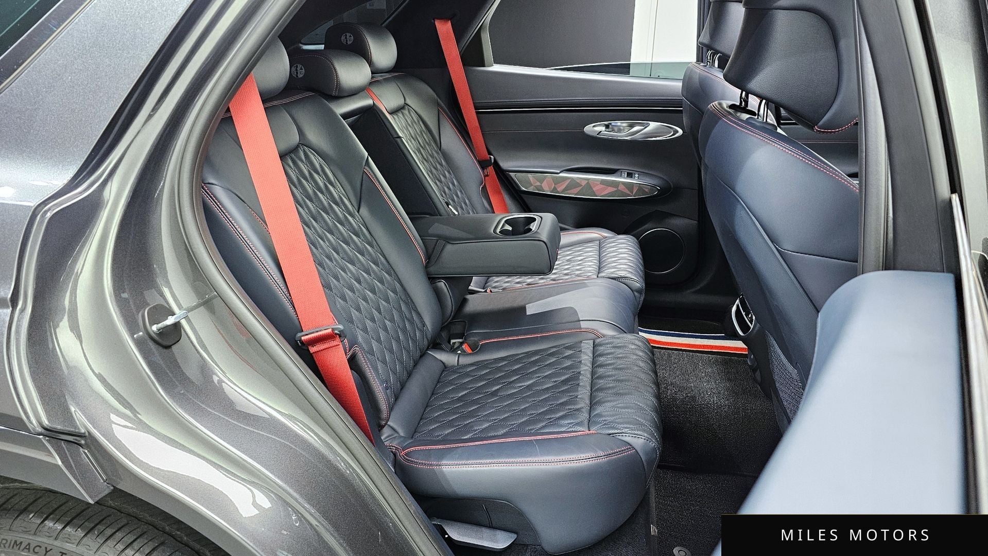 Genesis GV70 2023 — миниатюра 11