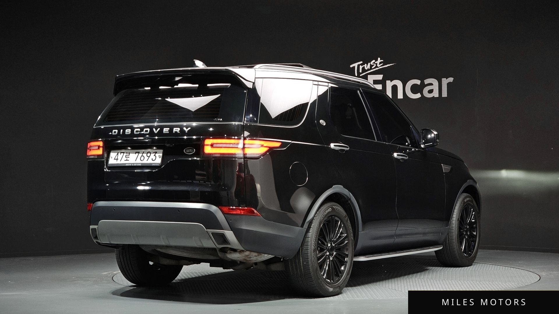 Land Rover Discovery 2018 — миниатюра 2