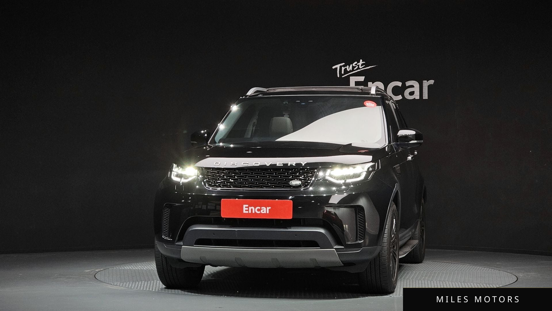 Land Rover Discovery 2018 — миниатюра 3
