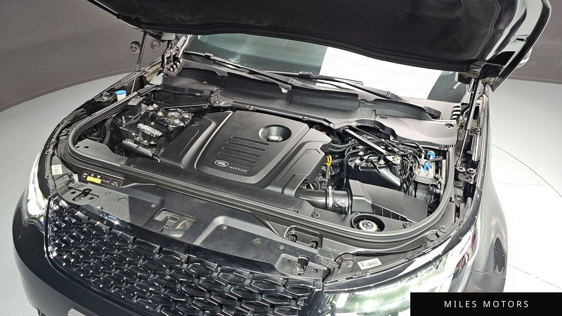 Land Rover Discovery 2018 — миниатюра 6