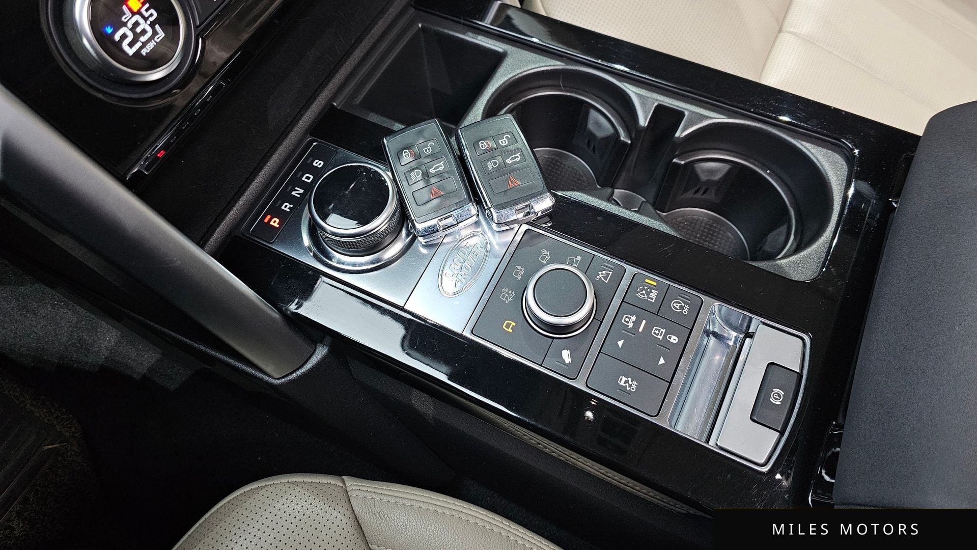 Land Rover Discovery 2018 — миниатюра 9