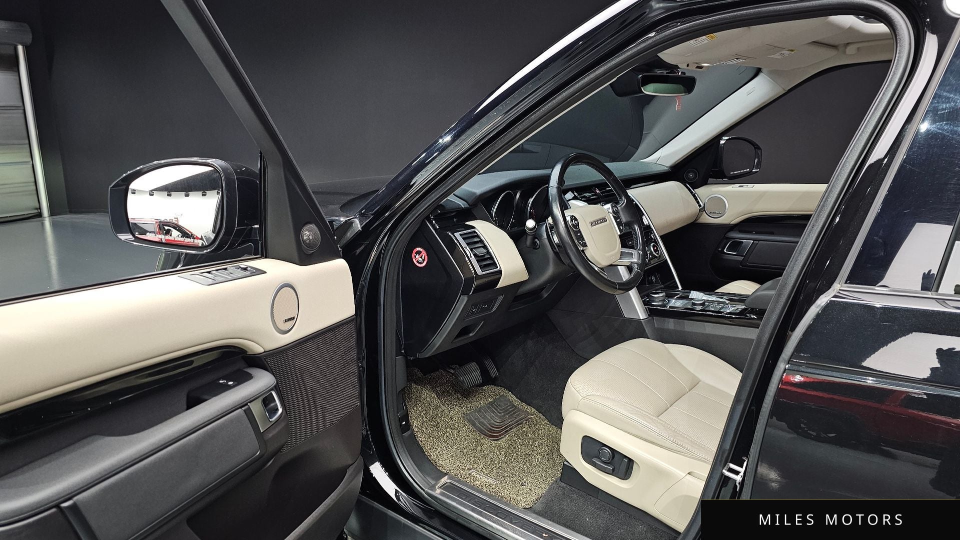 Land Rover Discovery 2018 — миниатюра 11