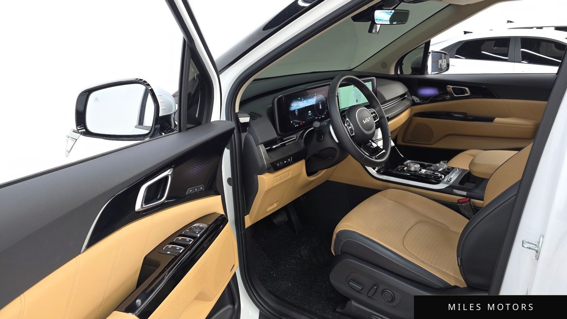 Kia Carnival 2023 — миниатюра 10